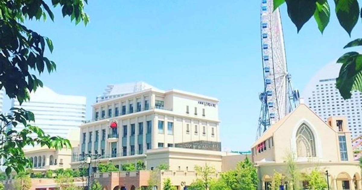 Anniversaire Cafe アニヴェルセルカフェ 外のテラスカフェはワンちゃん同伴ok みなとみらい 横浜市中区 横浜ペットナビ