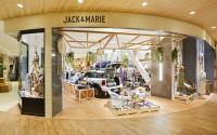 JACK & MARIE ジャック&マリー横浜ベイクォーター店【閉められるバギーやキャリーバッグ内なら入店OK！】