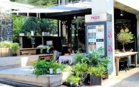 Peace Flower Market&Cafe ピースフラワーマーケットアンドカフェ【外のテラス席のみワンちゃん同伴OK☆】~元町・中華街~